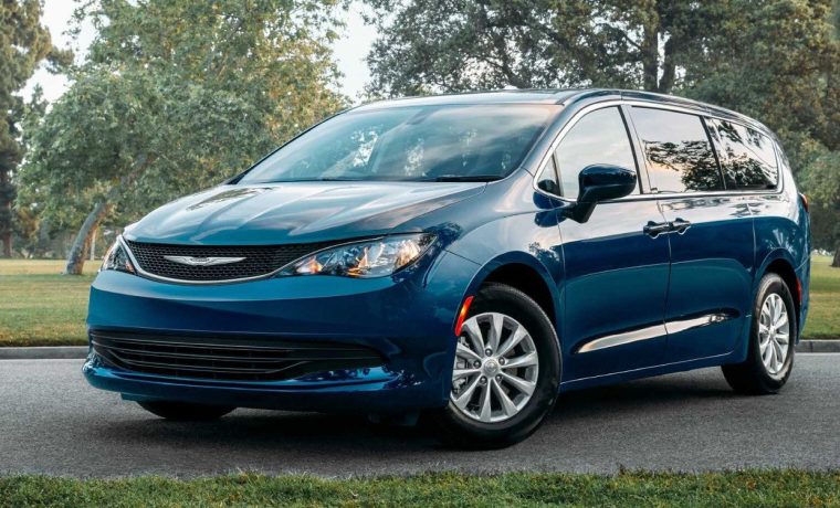 2020 CHRYSLER VOYAGER 1AT