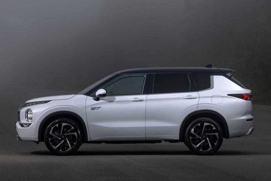 MITSUBISHI OUTLANDER 2022